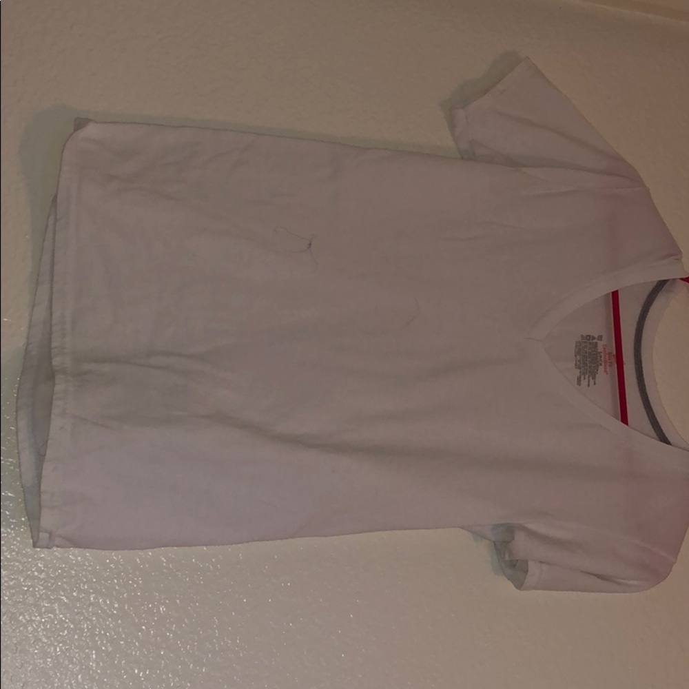 A white t shirt